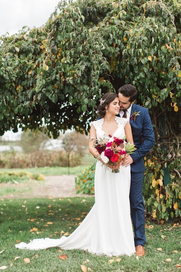Beautiful Barn Wedding | Samantha Jay Photography | Bridal Musings Wedding Blog 24