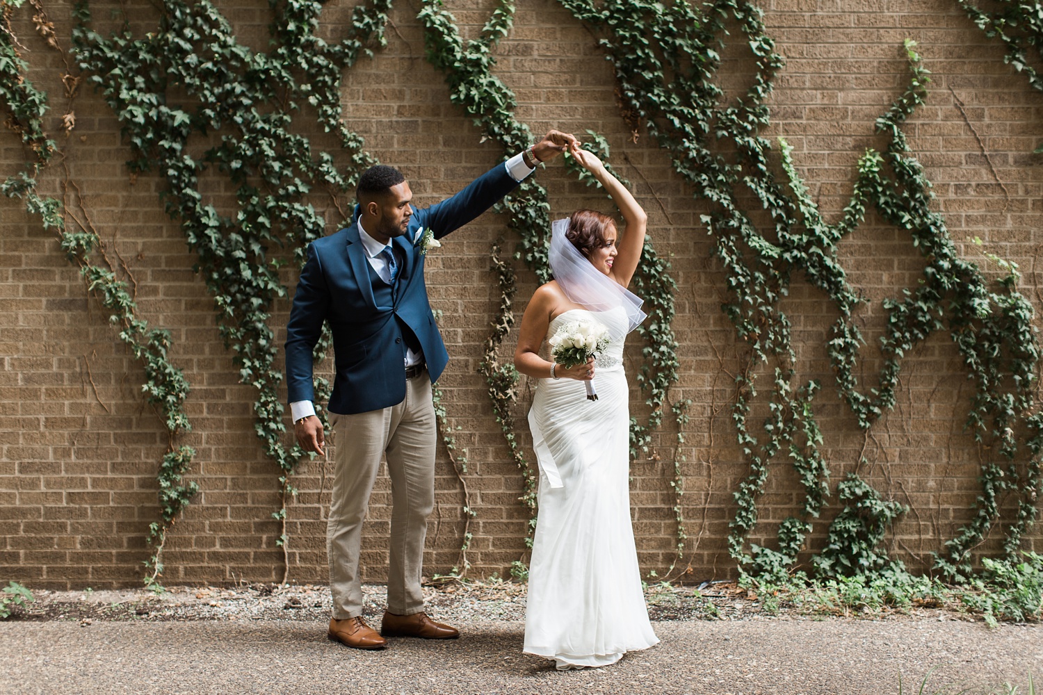 Philadelphia Elopement Photographer | City Hall Wedding | Ingrid &amp; Carlos