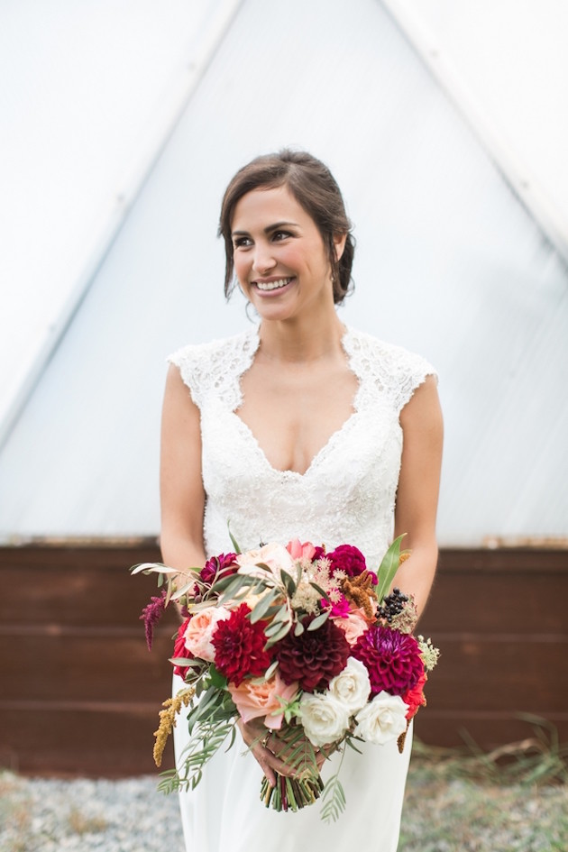 Beautiful Barn Wedding | Samantha Jay Photography | Bridal Musings Wedding Blog 20