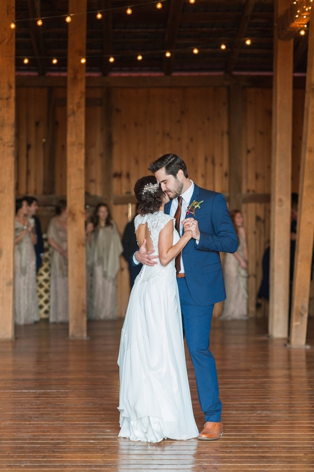 Beautiful Barn Wedding | Samantha Jay Photography | Bridal Musings Wedding Blog 59