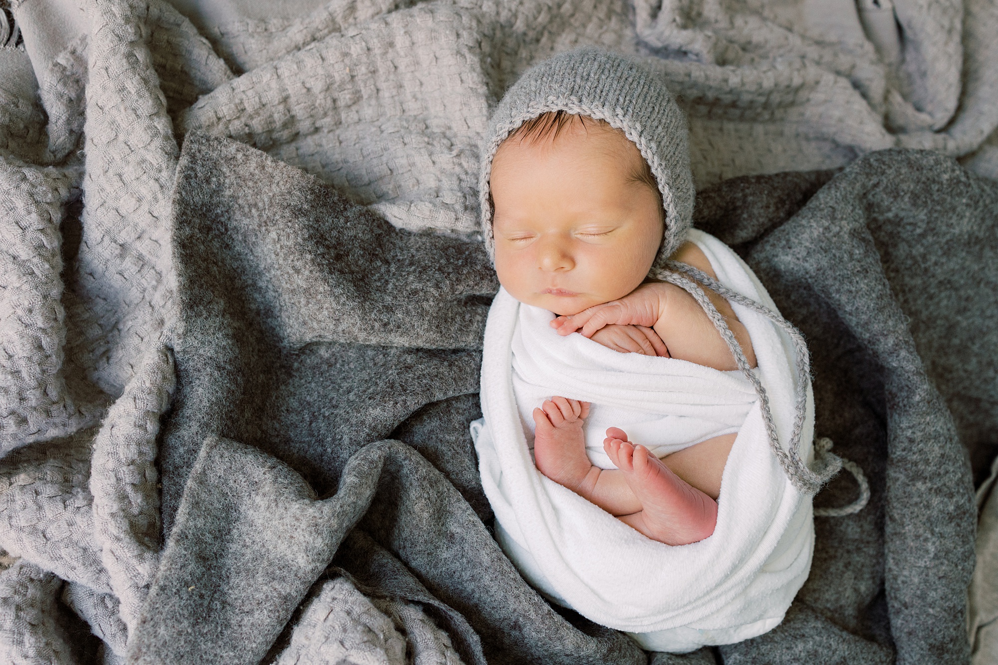 Neutral newborn session styling with cozy textures by Philadelphia Newborn Photographer Samantha Jay