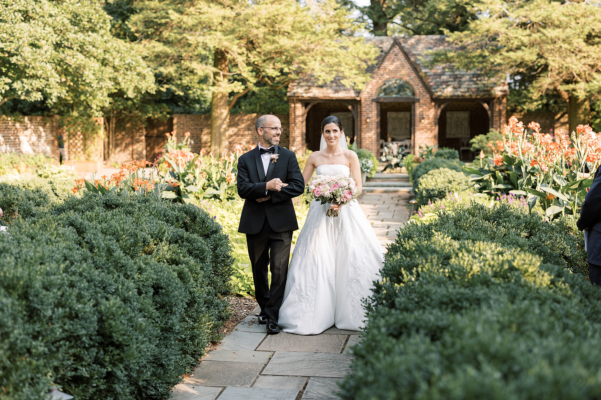 brother walks bride down aisle at Greenville Country Club
